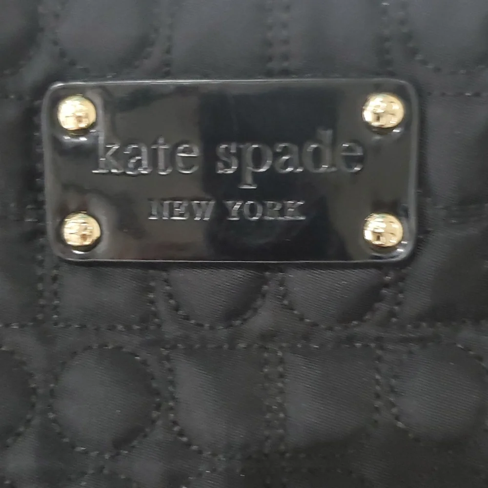 KATE SPADE ♠️ Quilted bag.